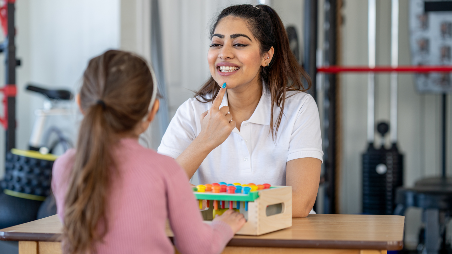 Âm Ngữ Trị Liệu & Auditory-Verbal Therapy (AVT): Chìa Khóa Phục Hồi Thính Giác và Phát Triển Ngôn Ngữ Toàn Diện ?