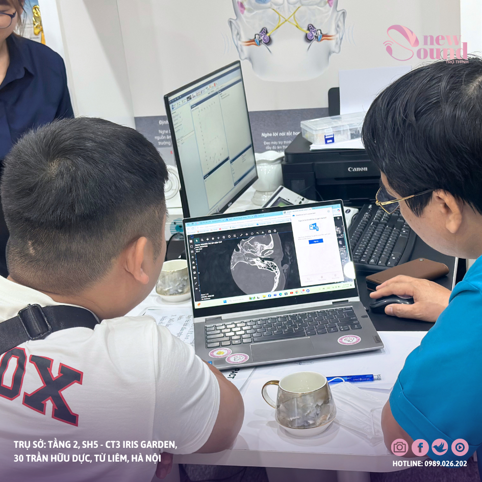 Chuyên gia đầu ngành Tai - Thính học tham gia tư vấn trực tiếp cho bệnh nhân - tại NewSound